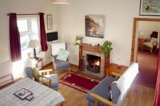 Bridies Cottage, Sea View Holiday Accommodation on Inishnee Peninsula, Roundstone, County Galway 