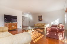 Apartamento en Roma - EUR Luminous and Large Family Terrace Apartment