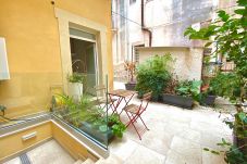 Apartamento en Siracusa - Nido con cortile vicino al Tempio di Apollo -P.IVA