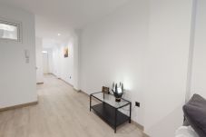 Apartamento en Alicante - Large & Relaxing City Home