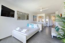 Apartamento en Empuriabrava - WELCS ESTUDIO PRECIOSO 049 EMP Frente al mar