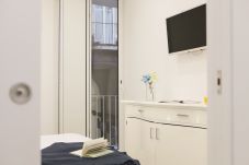 Apartamento en Napoli - Cozy Apartment in Piazza Cavour