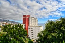 Apartamento en Funchal - Sunny, a Home in Madeira