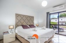 Apartamento en Albufeira - #120 Sunny Balcony w/ Pools and Golf Course