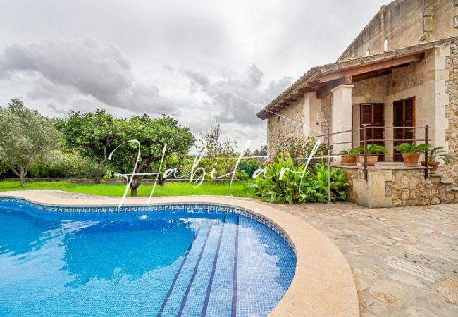 Casa rural en Buger - Can Costa, con piscina privada