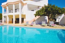 Villa en Albufeira - Villa Nespereira