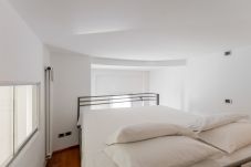 Apartamento en Bologna - Mascarella 9 - Modern Apartment with Mezzanine