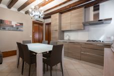 Apartamento en Venecia - Herion Palace Apt. 1 - LOCZ BK