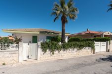 Chalet en Modica - Lovely Family Villa in Modica