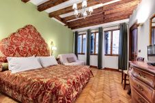 Apartamento en Venecia - Byron S. Marco - LOCZ