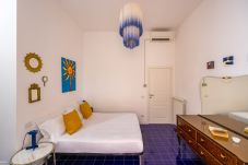 Apartamento en Napoli - Piazza Miraglia - Apartment and Rooms 01