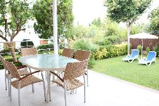 Chalet en Alcúdia - Can Francesc, BBQ, garden, 200m from the beach