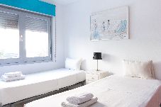 Apartamento en Málaga - Bright Málaga Apartment for 4 in Prime Location