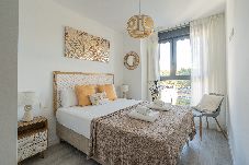 Apartamento en Málaga - Stylish Apartment in Martiricos Towers