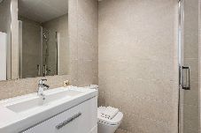 Apartamento en Málaga - Bright Apt w/ Great Location in Málaga