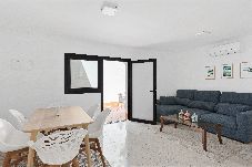 Apartamento en Málaga - Enjoy your house with patio / 2 bedrooms in Málaga