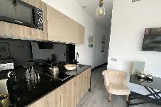 Apartamento en Málaga - Cozy Apartment in Málaga with Shared Terrace