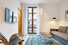 Apartamento en Barcelona - Vale Suite 102- 2 bedroom flat with balcony and te