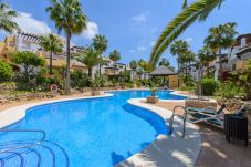 Piscine communautaire de cet appartement à Marbella