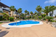 Piscine communautaire de cet appartement à Marbella