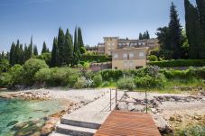 Appartement à Torri del Benaco - Leonardo Walsh Apartment With Lake View