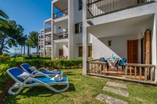 Appartement moderne de vacances près de la plage avec jardin