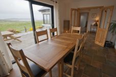 Claddaghduff Beach House, A Self Catering Holiday Home in Connemara