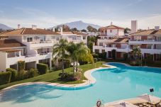 Piscine communautaire de cet appartement à Marbella