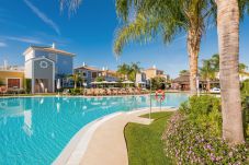 Piscine communautaire de cet appartement à Marbella