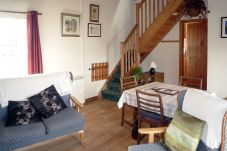 Bridies Cottage, Sea View Holiday Accommodation on Inishnee Peninsula, Roundstone, County Galway