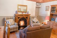  Pretty Self-Catering Holiday Cottage Clydagh Lodge near Castlebar, County Mayo 