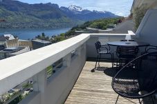 balcon, location saisonnière, vacances, annecy, vue lac, vue montagne, luxe, appartement, villa, hôtel, neige, soleil