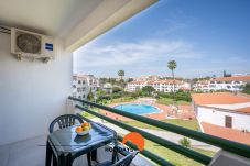 Appartement à Albufeira - #079 Center City Flat with Pool, AC