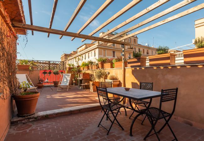  à Roma - Trastevere Romantic Terraced Apartment