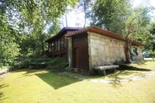 Gîte Rural à Vieira do Minho - Casa da Piscina - Casas do Rio by Gerês Casas