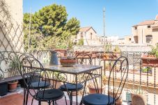 Appartement à Palerme - Santa Teresa Apartment with Terrace