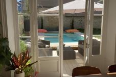 Villa à Le Mans - Le Serengeti - Piscine - 9p - Rêve au Mans