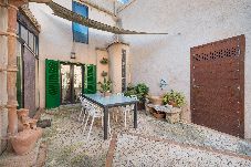 Villa à Llubi - CA NA MISSA 10 - Great townhouse, with an addition